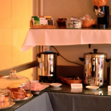 Hotel Huemul General Roca Eksteriør bilde