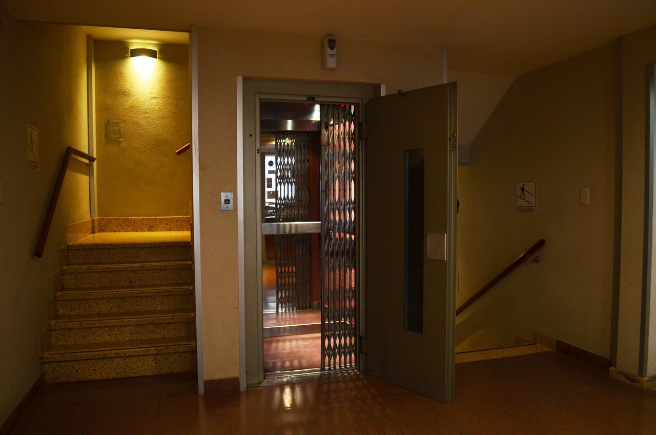 Hotel Huemul General Roca Eksteriør bilde