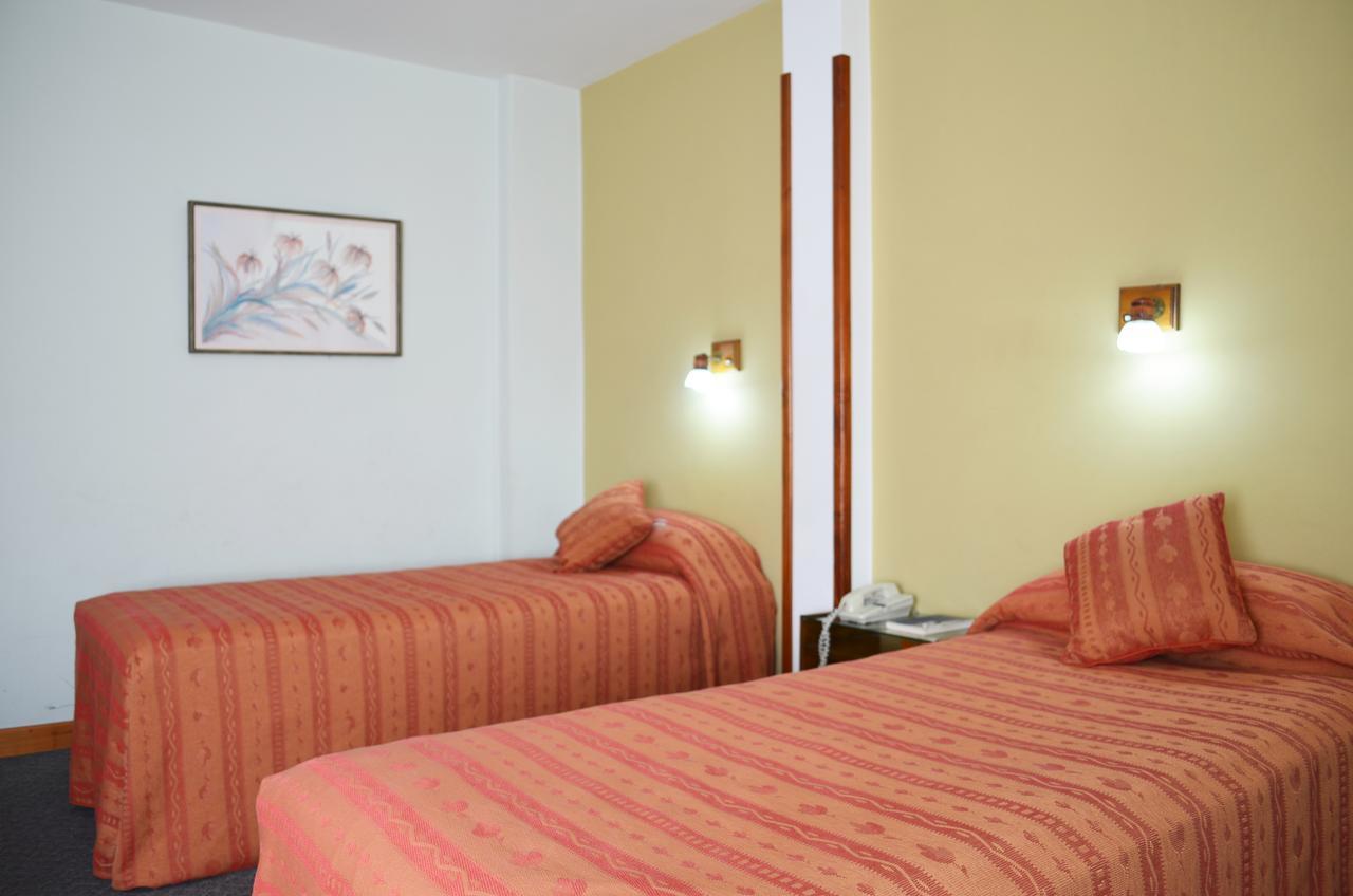 Hotel Huemul General Roca Eksteriør bilde