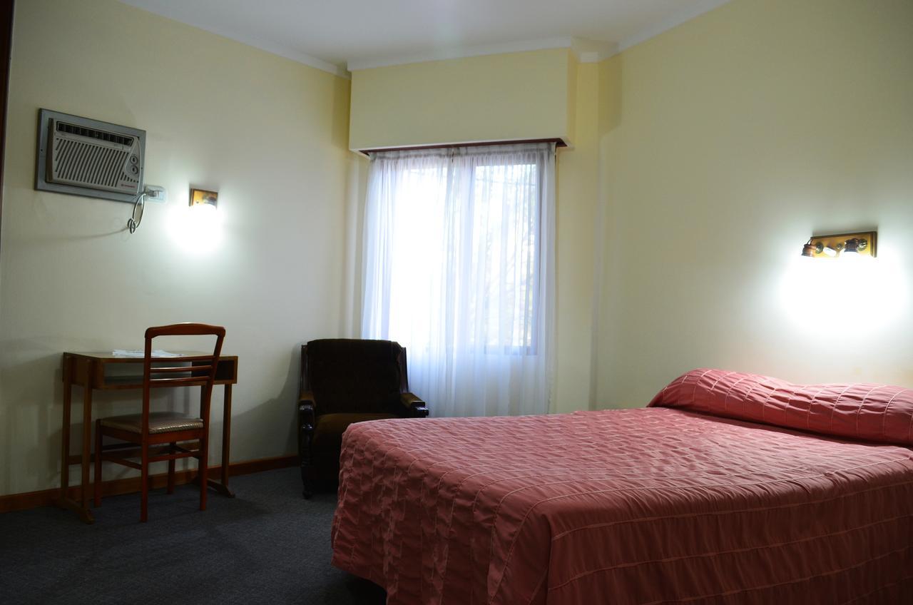 Hotel Huemul General Roca Eksteriør bilde
