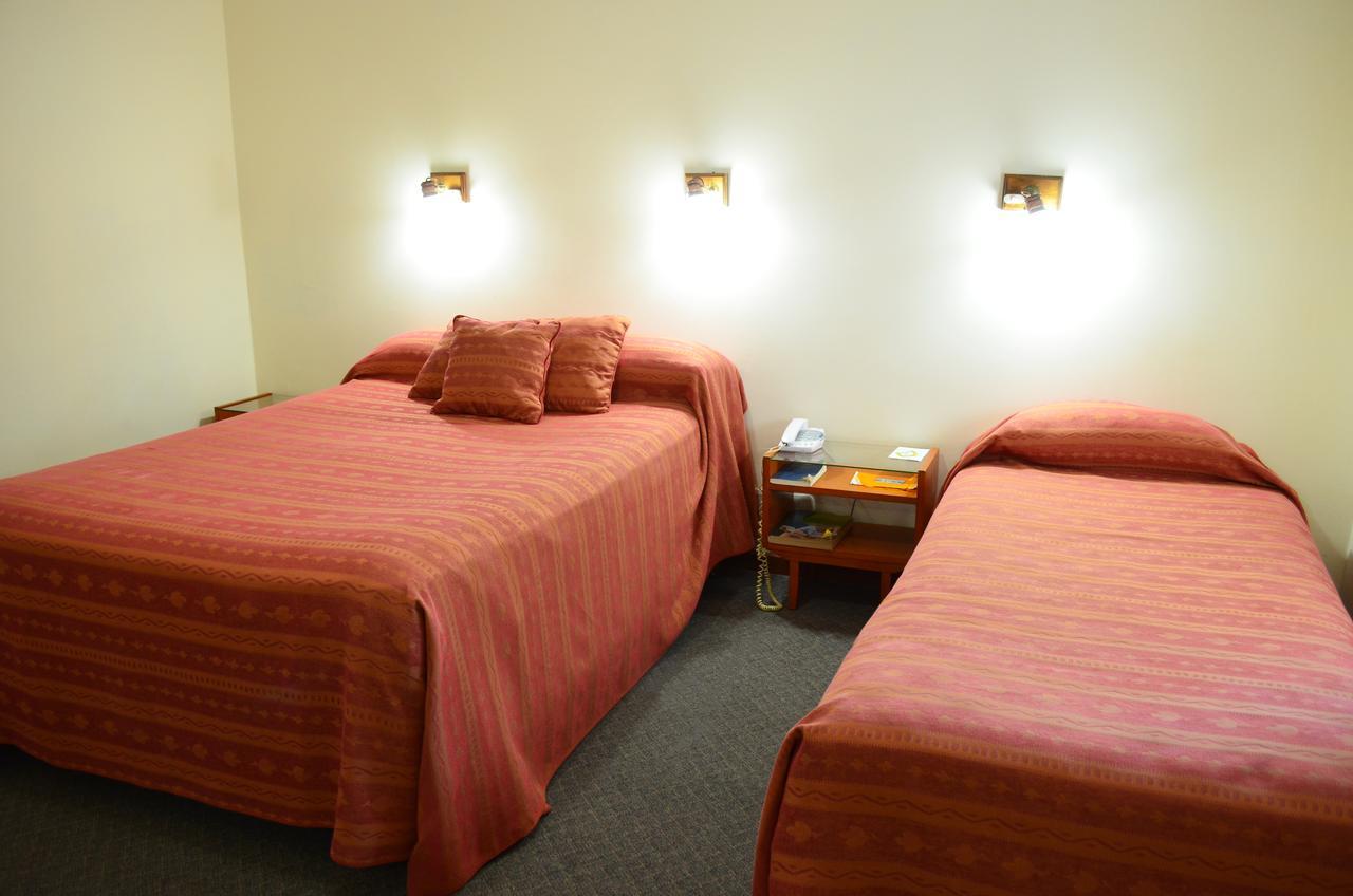 Hotel Huemul General Roca Eksteriør bilde